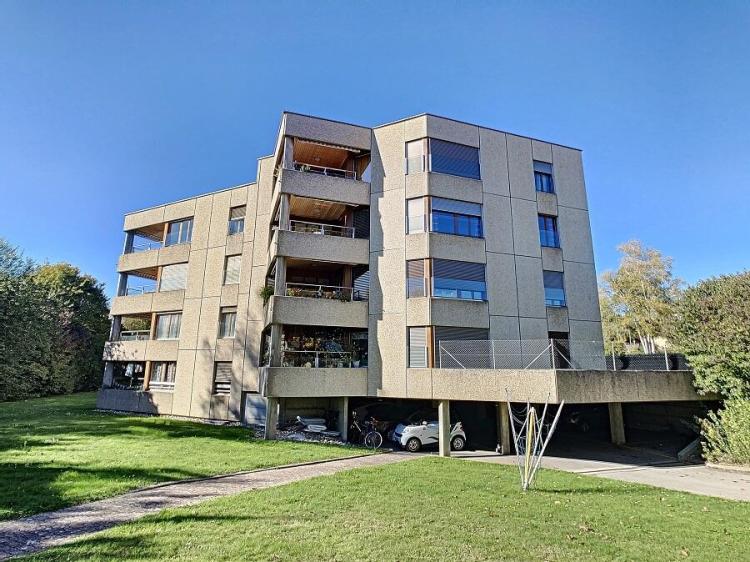 Spacious 4.5-room apartment in Marly