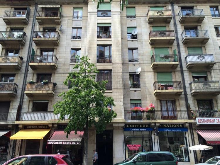 A 5-room duplex apartment of 77.40m2 on the 7th floor