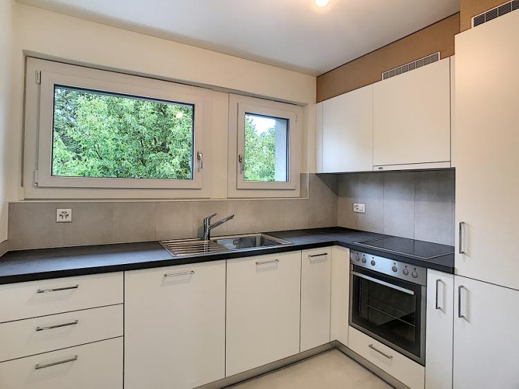 Beautiful, fully renovated 4.5-room apartment on the 2nd floor