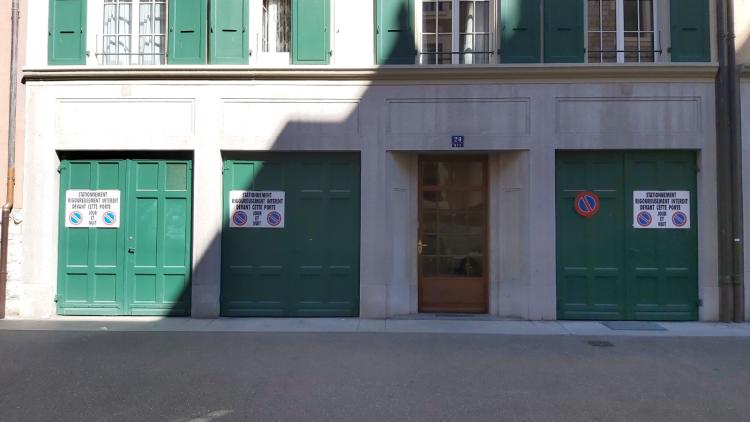 Basement room without water point or electrical outlets.