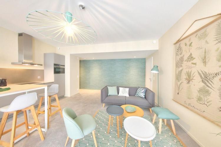 FURNISHED RESIDENCE "PETITE COUR" STUDIOS WITH HOTEL SERVICES