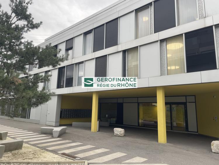 Medium furnished studio apartment of approximately 27m2