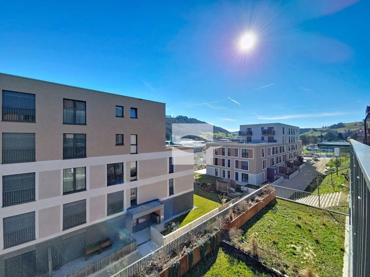 Beautiful new apartment with two balconies