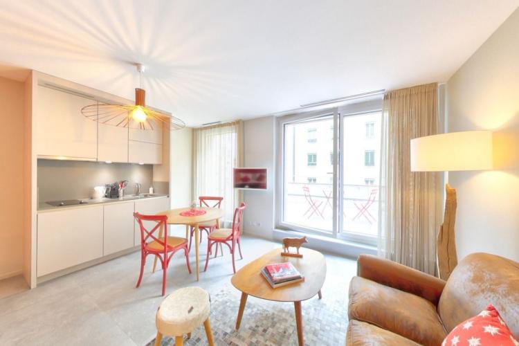 FURNISHED RESIDENCE "PETITE COUR" STUDIOS WITH HOTEL SERVICES