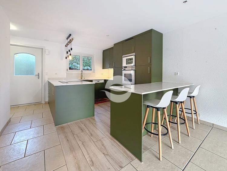 Attractive semi-detached house with 5.5 rooms + basement