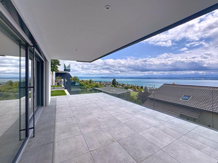 Luxury semi-detached villa – 6.5 rooms – Panoramic lake view