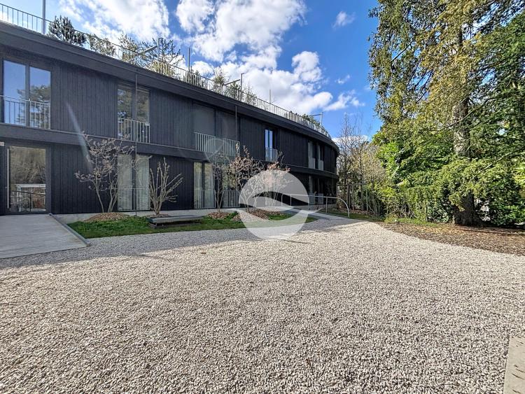 CAROUGE - Elegant 5-room apartment, tastefully furnished