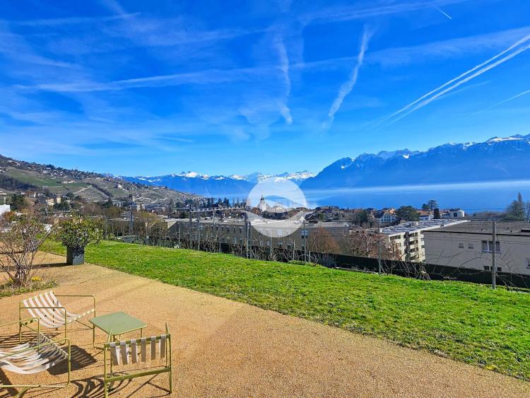 Exceptional property with panoramic views