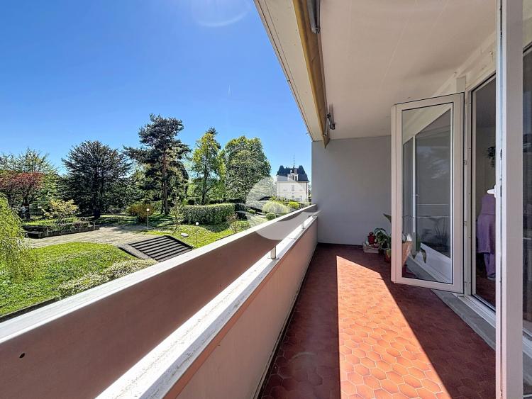 Magnificent 4.5 room apartment with windows on both sides