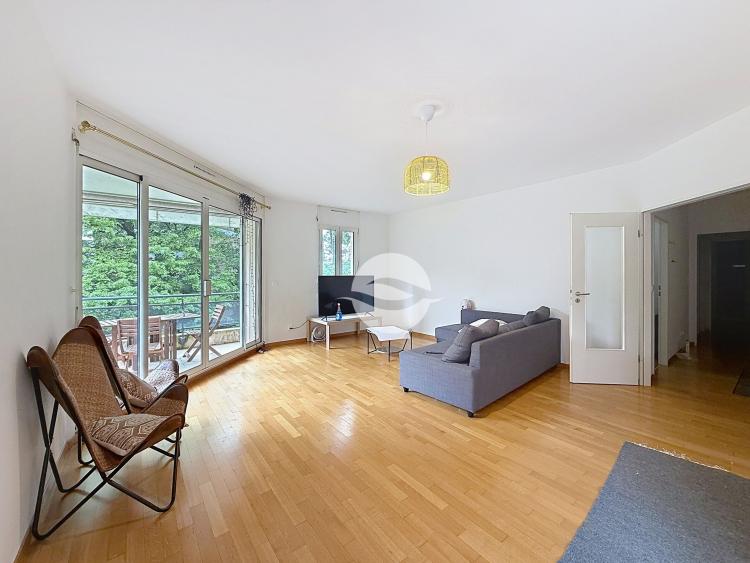 Beautiful, spacious 5-room apartment, close to the International School
