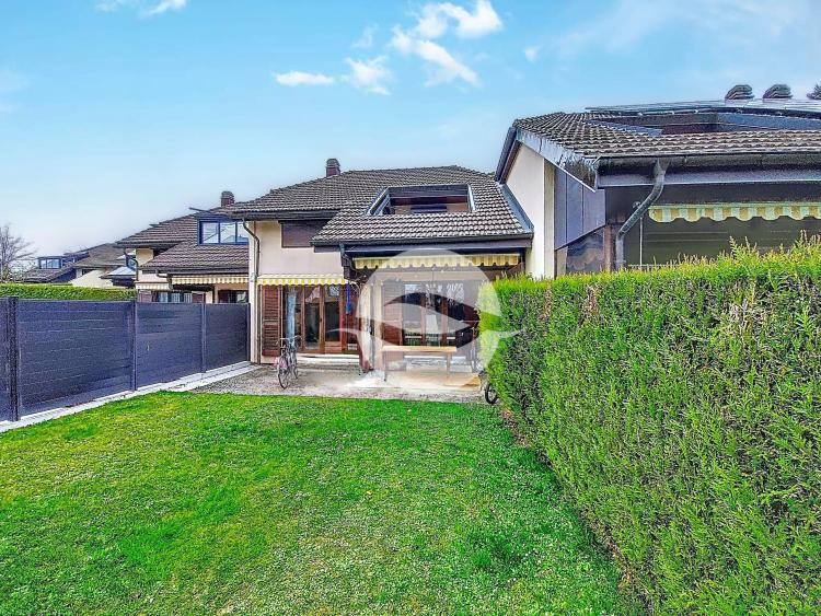Semi-detached house near the ecolint: Chestnut Grove