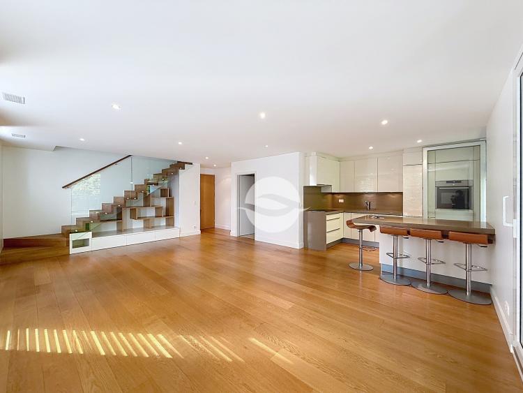 MAGNIFICENT 4-ROOM DUPLEX APARTMENT IN A LUXURY RESIDENCE 