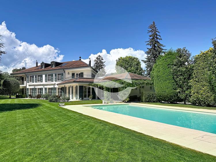 Beautiful 10.5-room villa + independent studio 