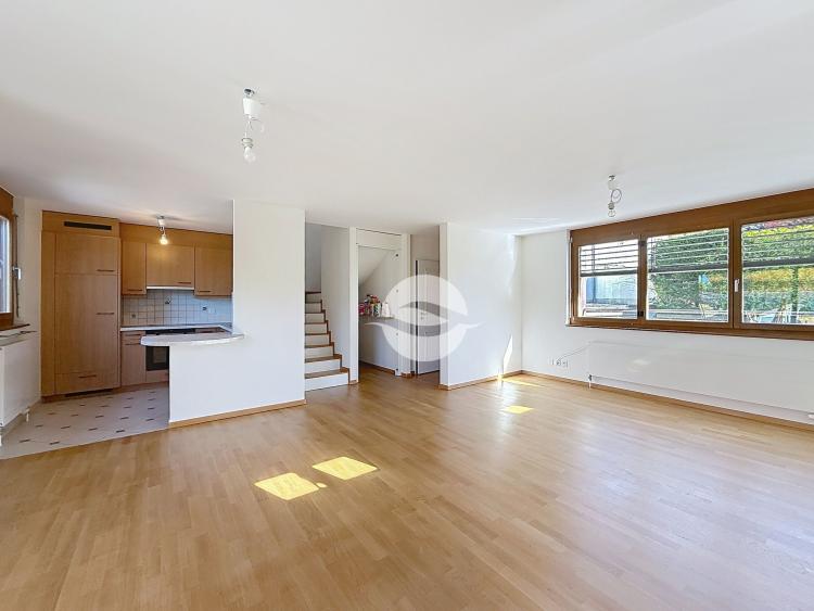Renovated 5-room duplex with 3 bedrooms! 