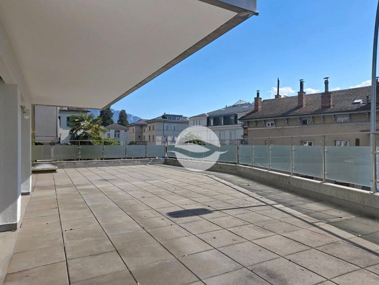 In the Heart of the Riviera | Well-furnished with a spacious terrace