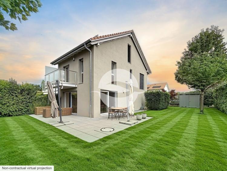 Beautiful semi-detached villa with garden