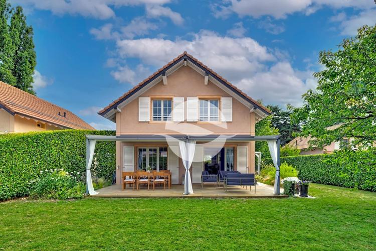 Magnificent 5.5-room house in the heart of Genthod