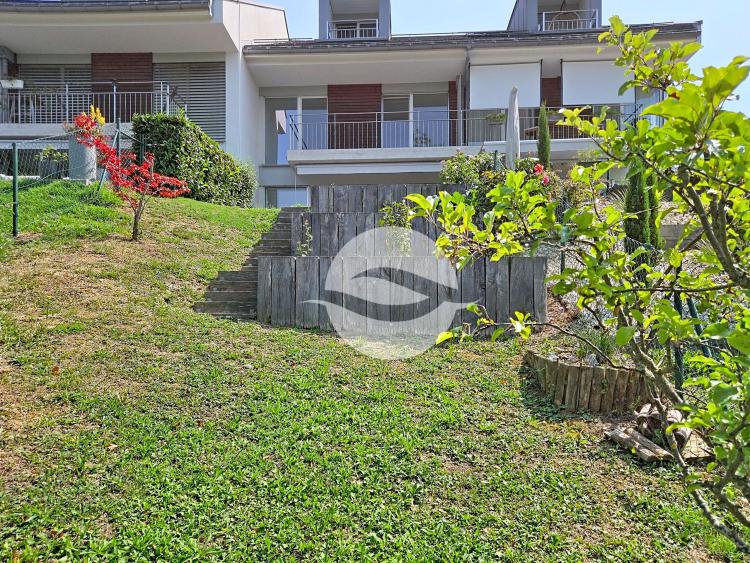 Charming villa with a garden and beautiful views