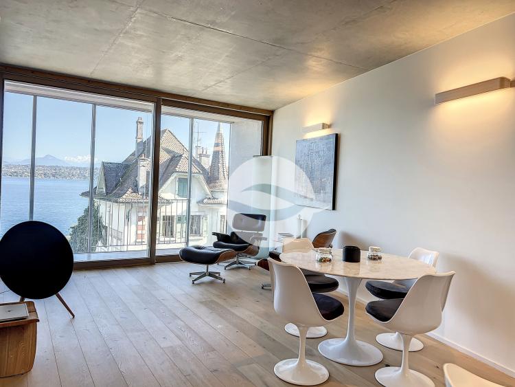 Rare find! Furnished 4-room apartment on the lakefront