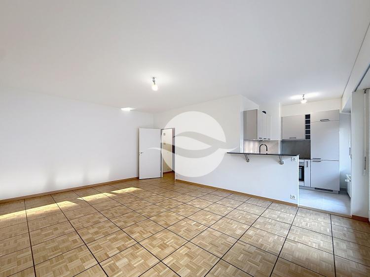 Very nice 2-room apartment, indoor pool in the building 