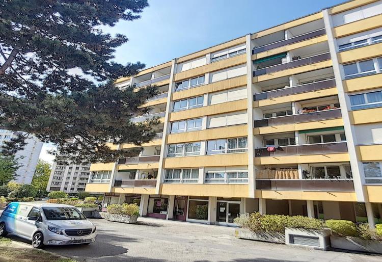 Indoor parking space