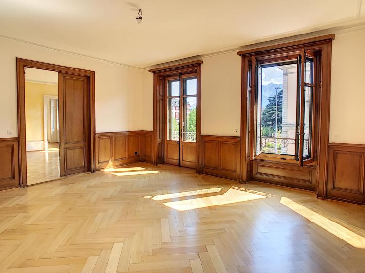 Beautiful 7 room apartment in the center of Vevey
