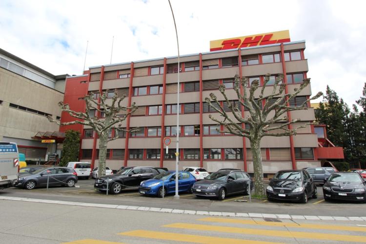 Office of approximately 108 m2 on the 2nd floor.