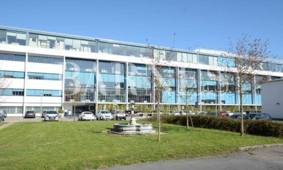 Equipped offices of 753 m2 in Versoix