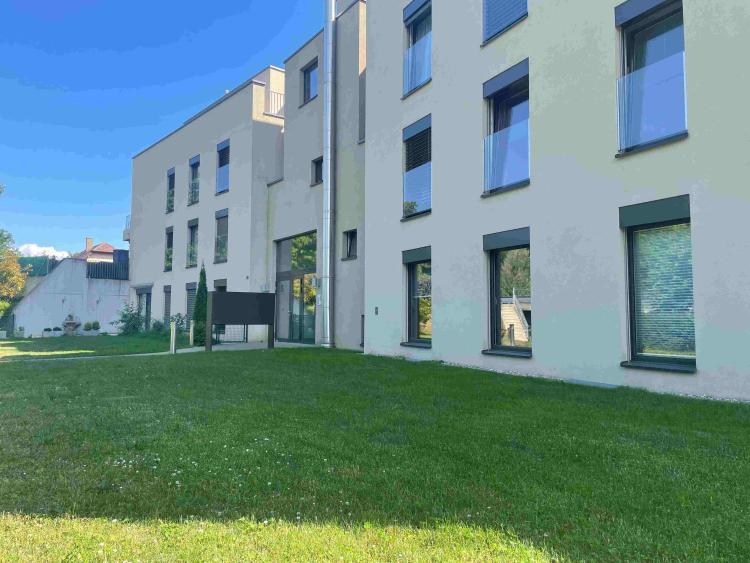 Bright 3.5-room apartment with balcony, in a quiet area