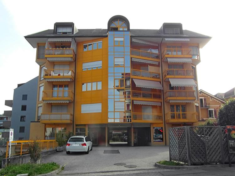 Indoor parking space