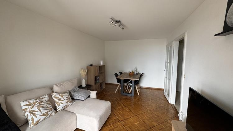 Lovely two-room apartment with balcony on the 1st floor of a small building in Vevey