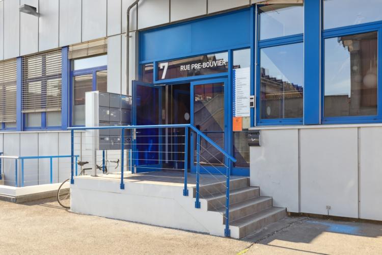 Beautiful surface area for an administrative activity of 760 m2 on the 2nd floor - divisible space.