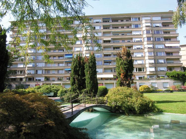 Furnished 2.5 room apartment, approximately 50 m2 on the 4th floor.