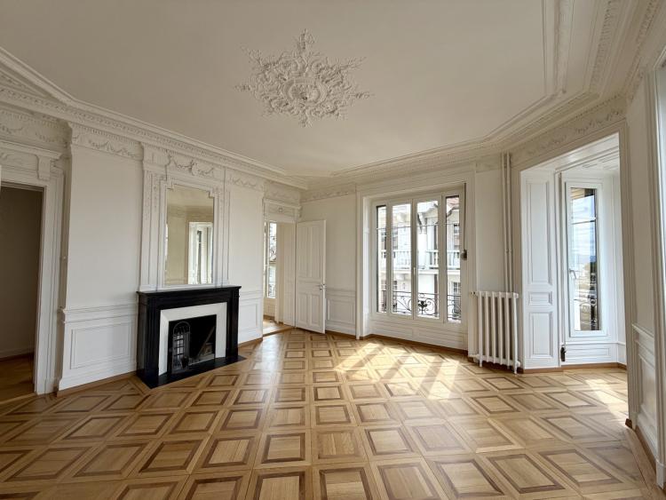 Charming 5-room apartment in the heart of Lausanne