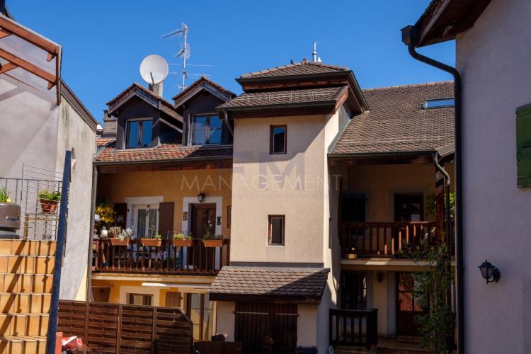 Rue du Gothard – 2 rooms of approximately 30 m² on the lower ground floor 