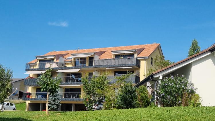 Beautiful 2.5-room apartment with no overlooking neighbors