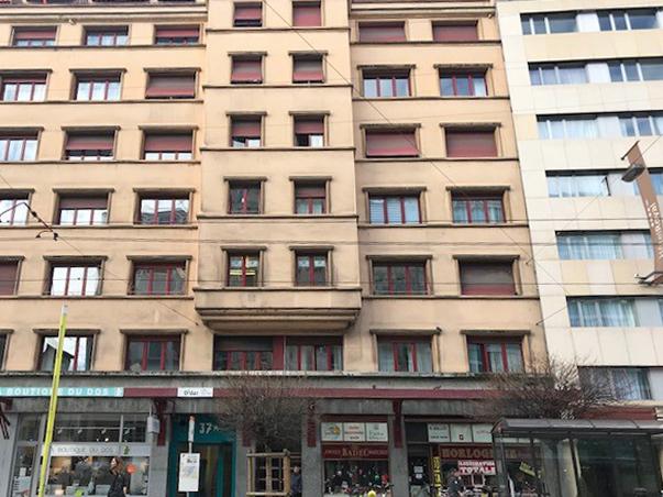 5-room apartment on the 6th floor