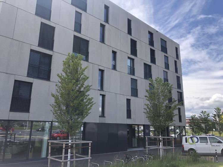 Lovely 3.5 room apartment located on the 4th floor.