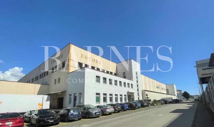 Office space of 337m2 - Satigny