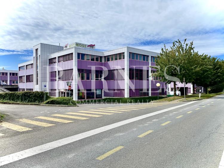 805 m² of administrative space for rent