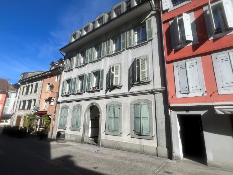 Fully renovated studio apartment on the 1st floor