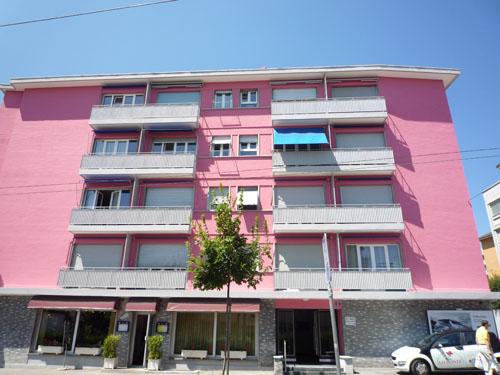 2-room apartment with balcony in Lausanne.