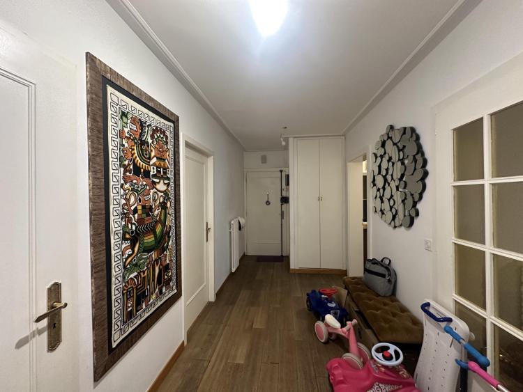 6 room apartment on the ground floor