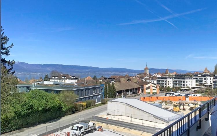 B-201 - Spacious 3.5-room apartment with lake view and private terrace