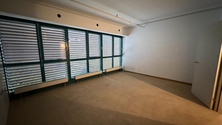 Office on the 1st floor of approximately 125m2