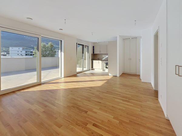 Beautiful new 3.5-room penthouse apartment on the 4th floor - J402