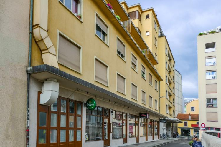 Beautiful 2-room apartment on the 1st floor. Approximately 34 m2