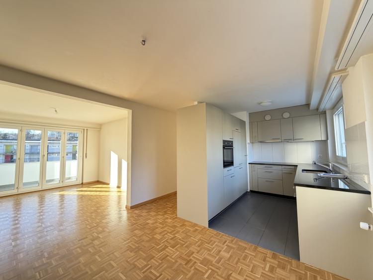 Beautiful, spacious 4.5-room apartment on the 3rd floor in Fribourg