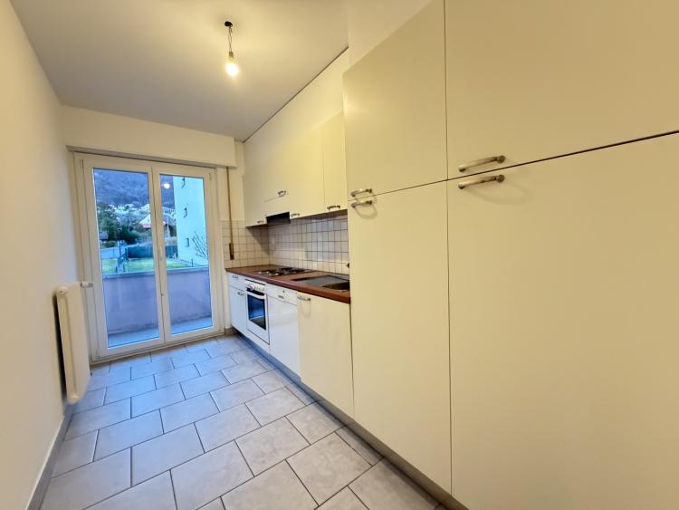 Renovated 4.5-room apartment on the 1st floor in Vouvry