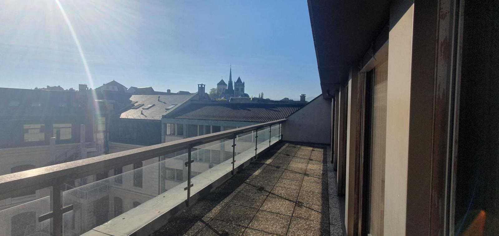 Offices For rent Genève Attic office space in the city center...